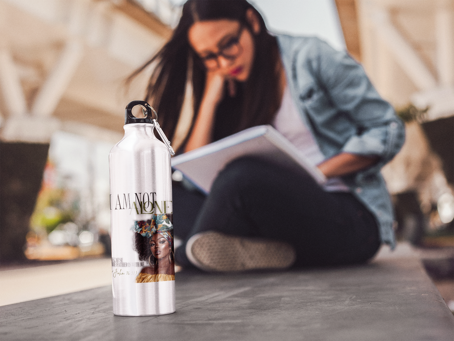 Water Bottle With Screw Carabiner Hook_Jonh 16:32